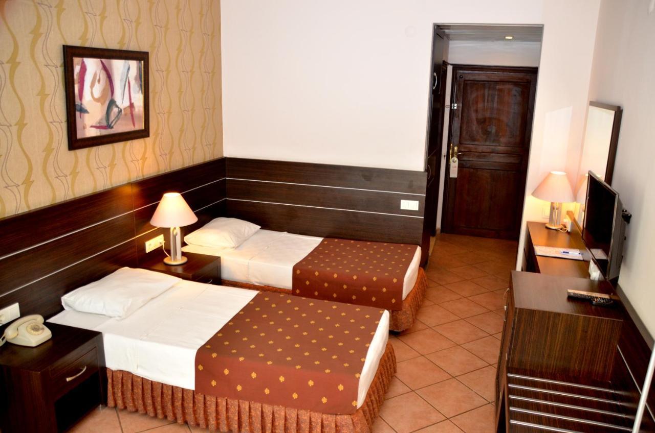Boulevard Otel Alanya Exterior foto